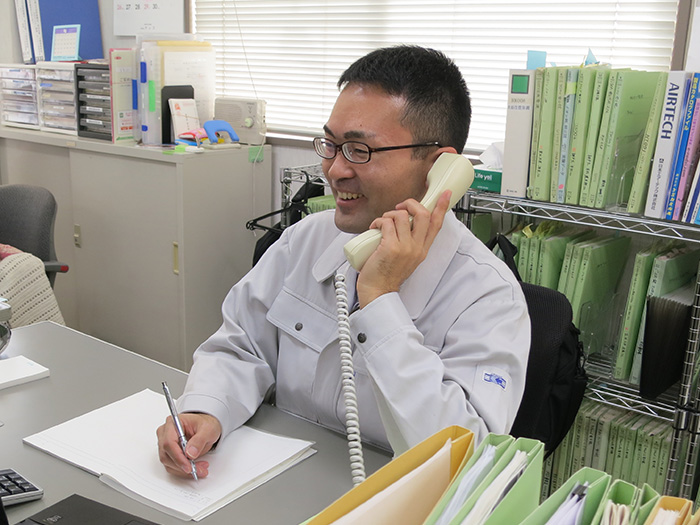 代表取締役　芳賀沼　俊介写真